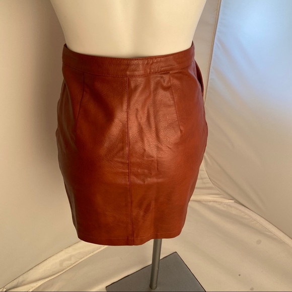 Urban Outfitters cognac faux leather snap skirt S - Picture 3 of 10